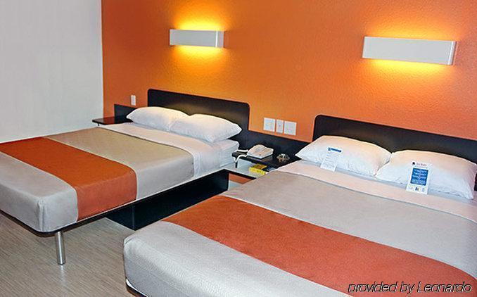 Motel 6 Manteca Εξωτερικό φωτογραφία
