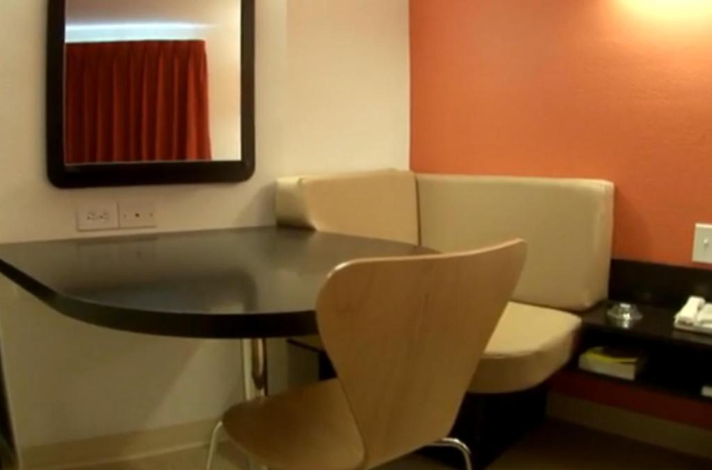 Motel 6 Manteca Εξωτερικό φωτογραφία